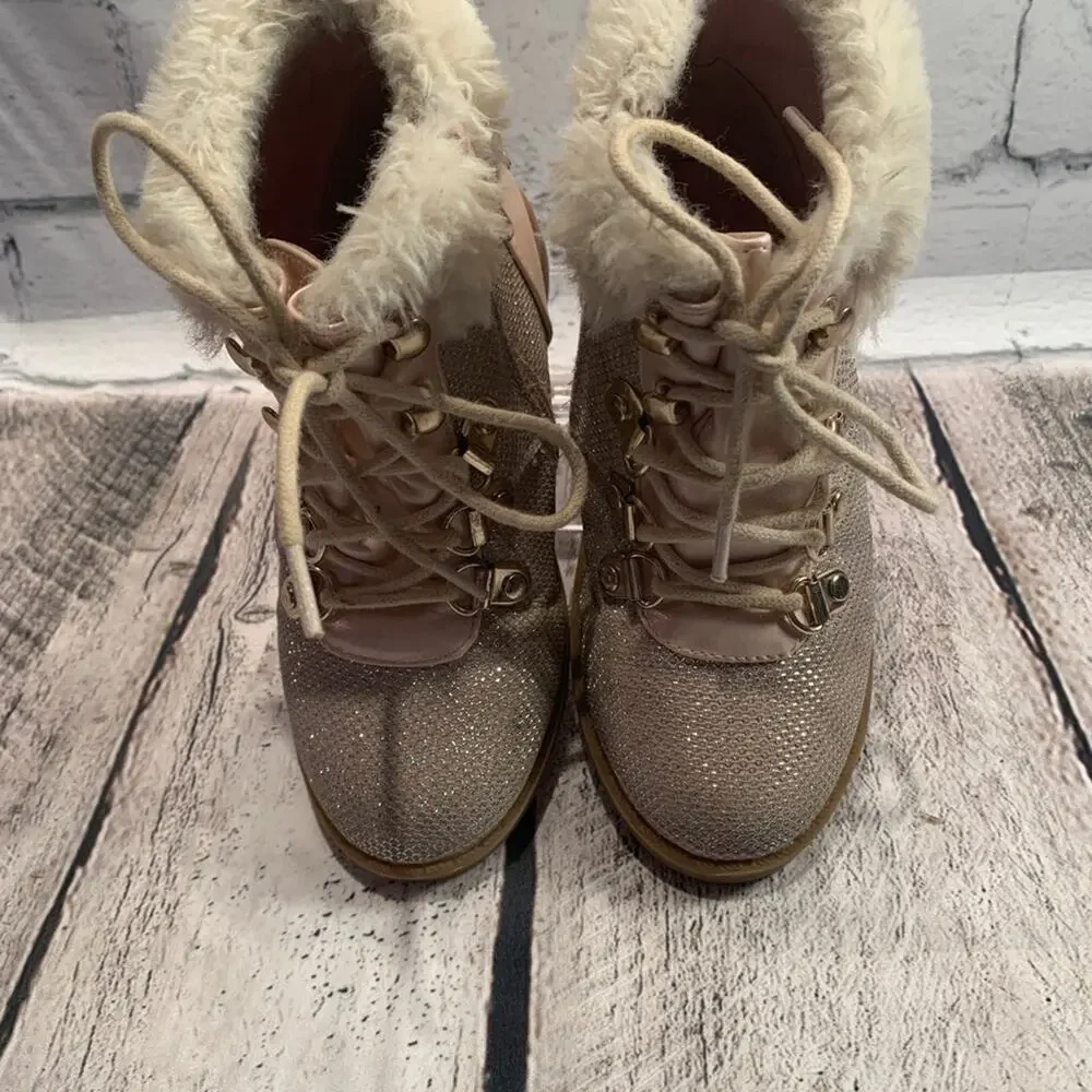 JUICY COUTURE Girl’s Lil Huntington Pink Glitter Boots with Fur Trim / Size: 10M